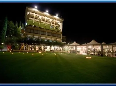 Isola Di Lauria Hotel