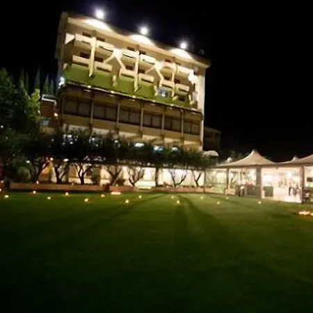 Isola Di Lauria Отель Лаурия Инфериоре