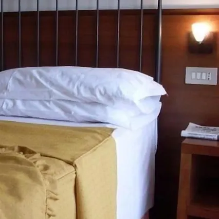 Отель Isola Di Lauria Лаурия Инфериоре