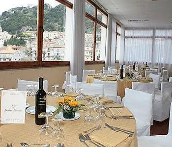 Isola Di Lauria 3*